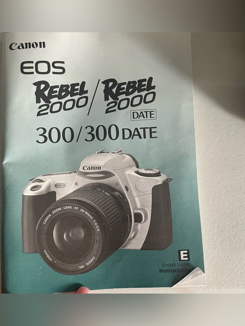 Canon EOS Rebel 2000 35mm SLR Film Camera Bundle -  Vintage Analogue Aesthetic - Picture 12 of 13